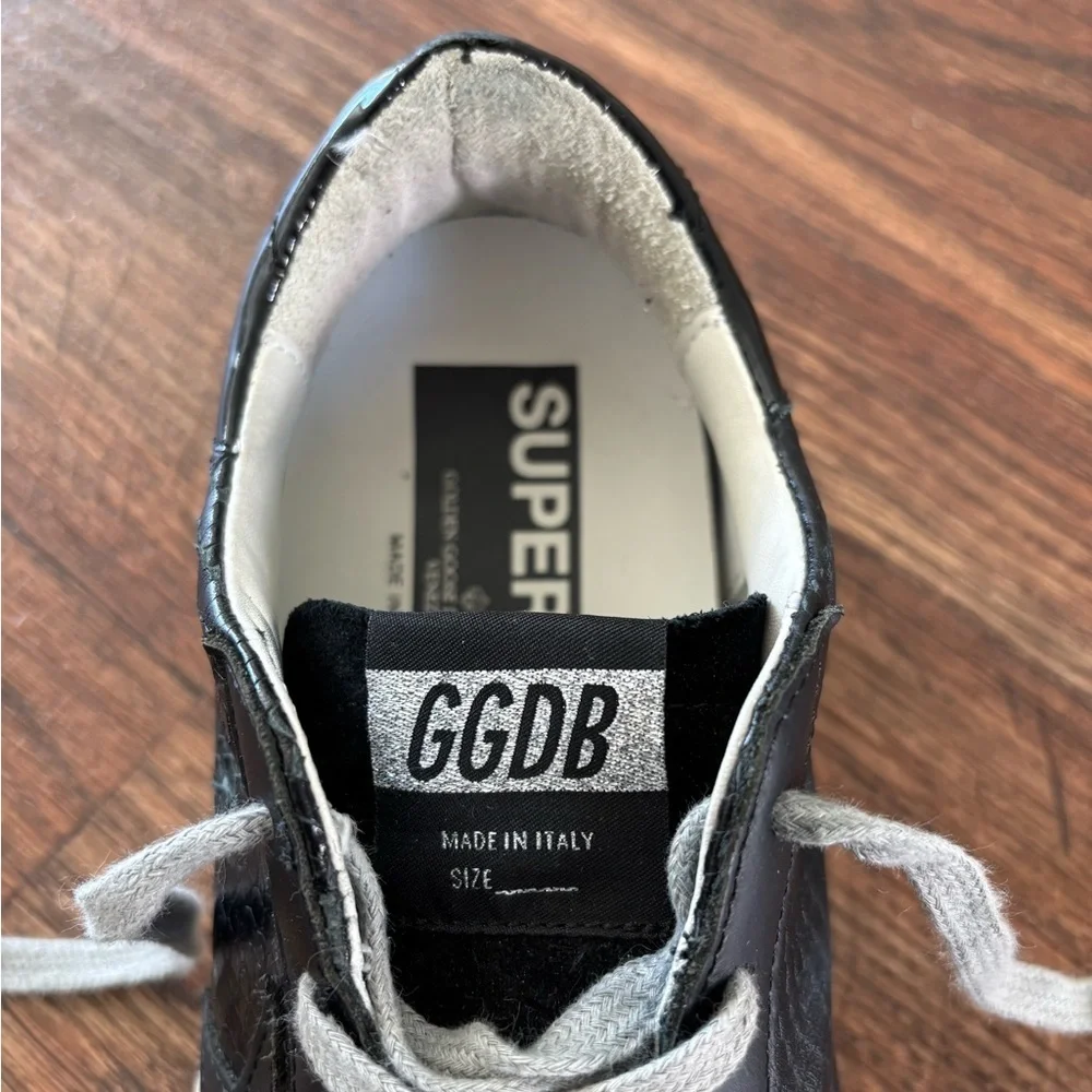 Golden Goose Sneaker 37 Women's
 **ONE SINGLE RIGHT SHOE ONLY** - Picture 5 of 16